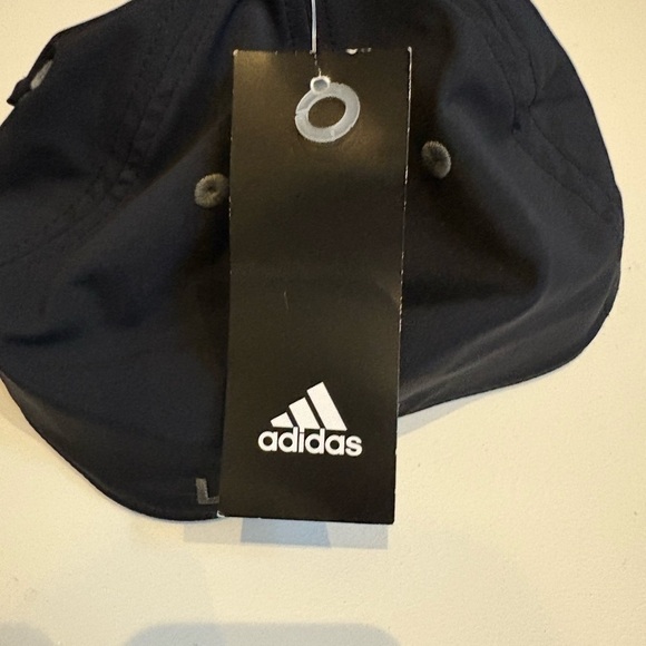 NWT Adidas LA Kings Flex Fit Hat - Picture 3 of 4